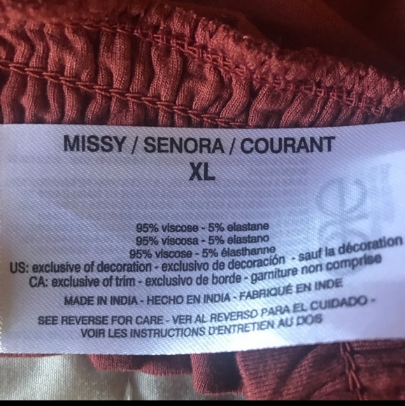 Jessica Simpson Ruched Waist and Sleeve tee - Picture 4 of 4